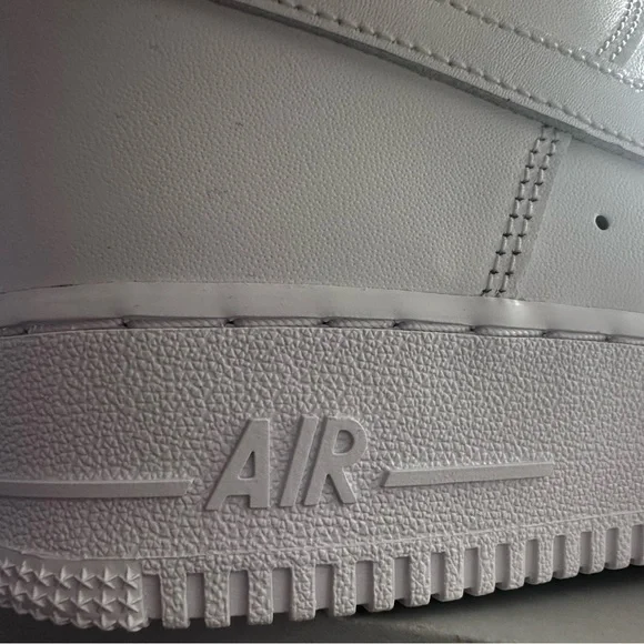 Nike Air Force 1 ’07, white, 9.5 men’s, NWT - Picture 6 of 8